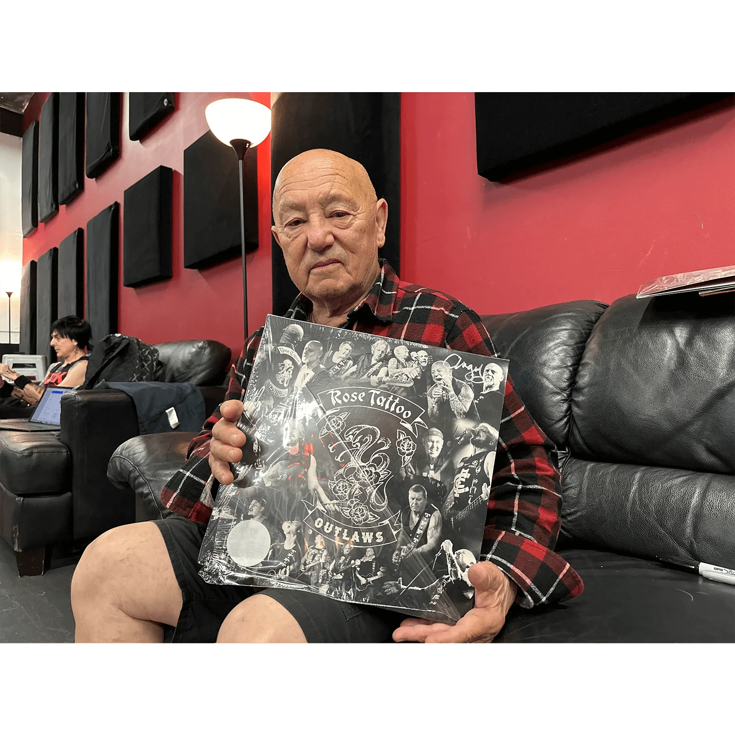 Rose Tattoo - Outlaws (Limited Edition Splatter Vinyl Signed by Angry Anderson) - Image 2