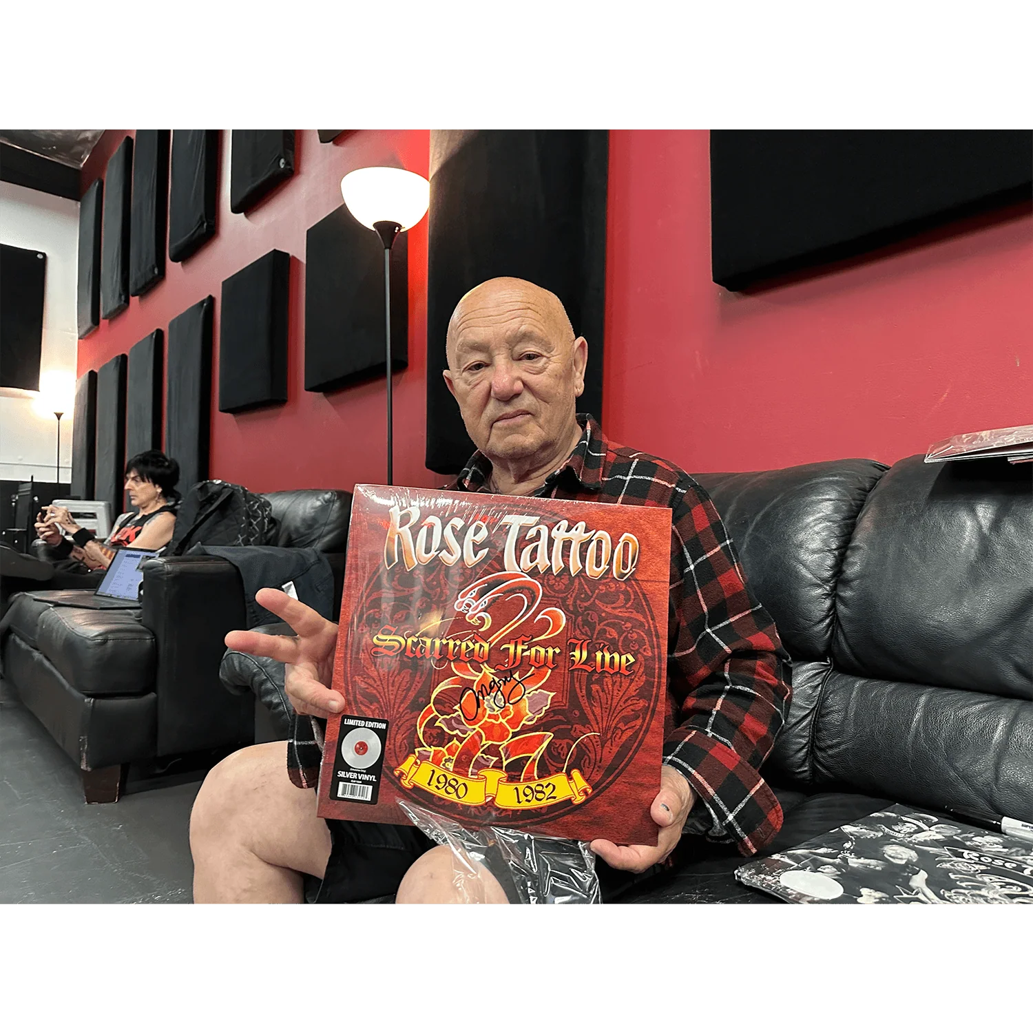Rose Tattoo - Scarred For Live 1980-1982 (Limited Edition White LP Signed by Angry Anderson) - Image 2