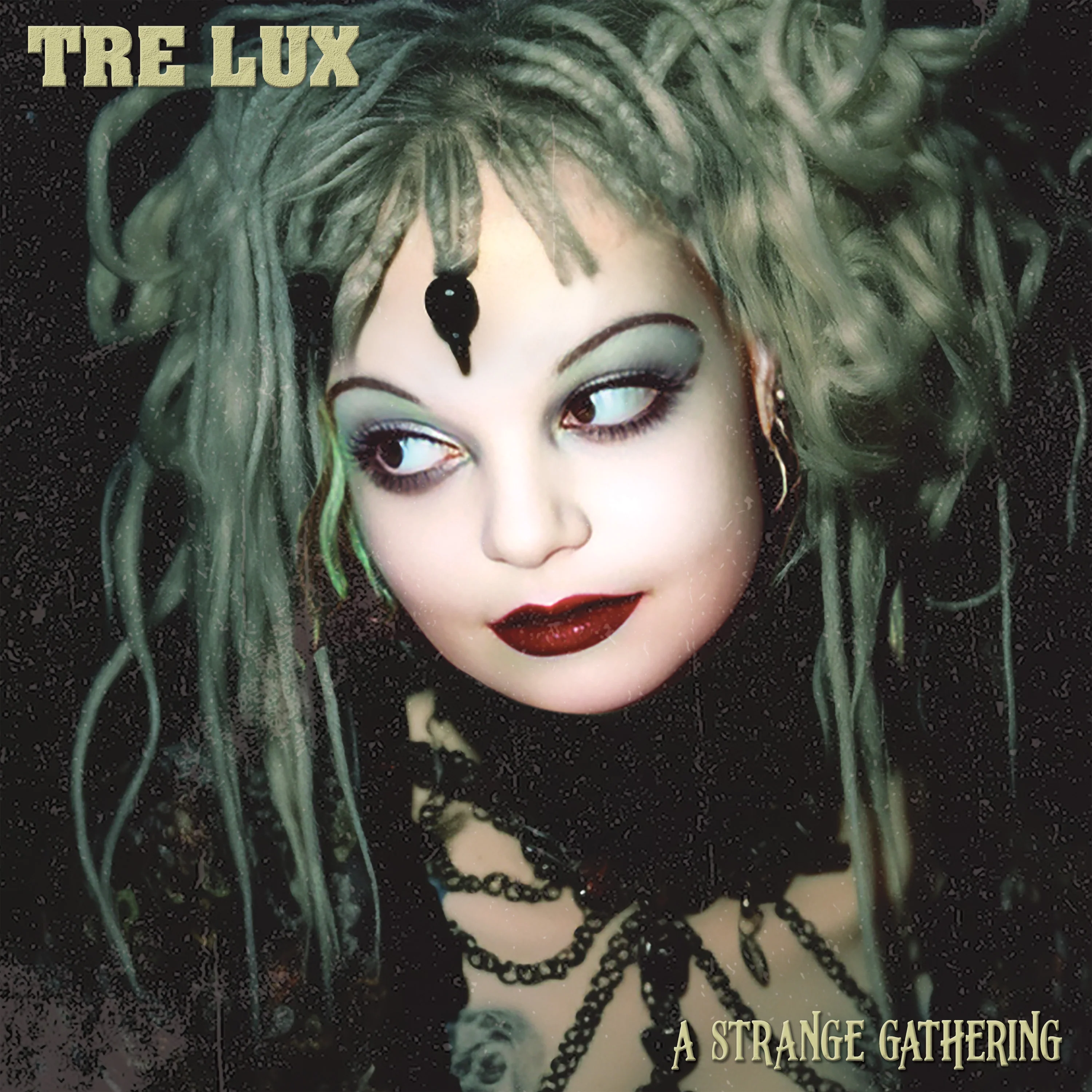 Tre Lux - A Strange Gathering (Green Vinyl) - Image 3